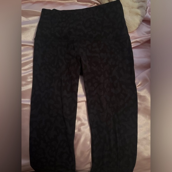 cutest lulu leggings - Picture 2 of 4